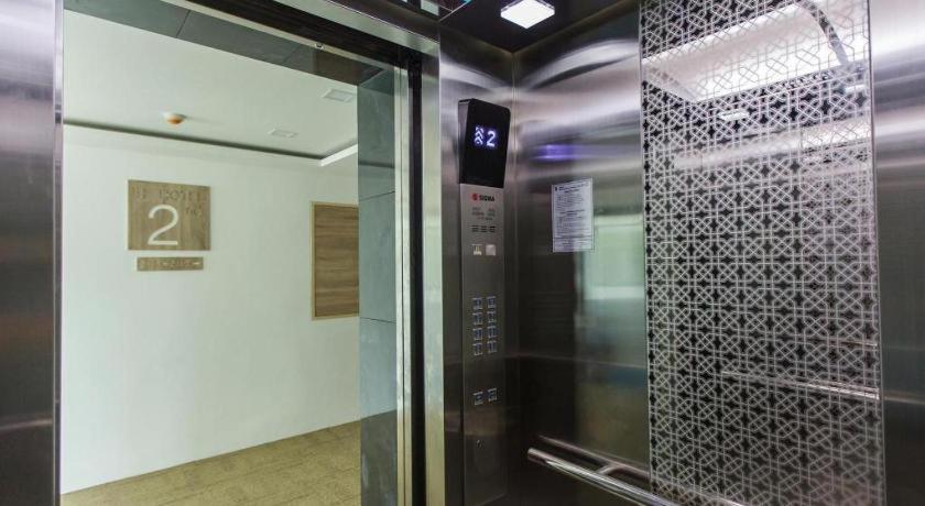 B2 Ubon Premier Hotel 乌汶 外观 照片