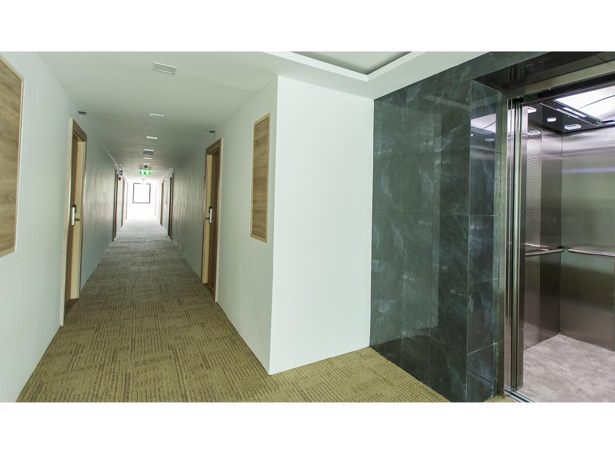 B2 Ubon Premier Hotel 乌汶 外观 照片